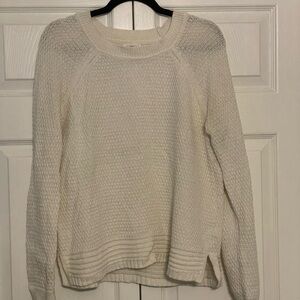 Old Navy Women's Ivory Textured Crew Neck Sweater